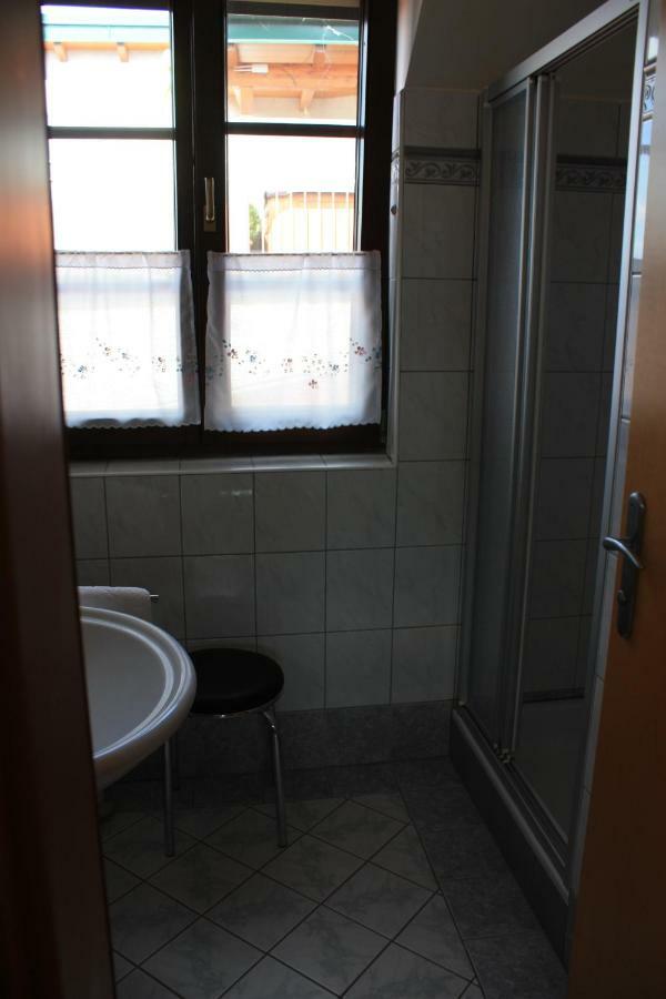 Gasthof Weinzettl Hotel Apetlon Buitenkant foto
